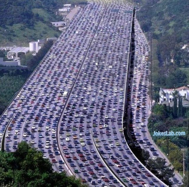 funny expressway parking, only seen in USA and China