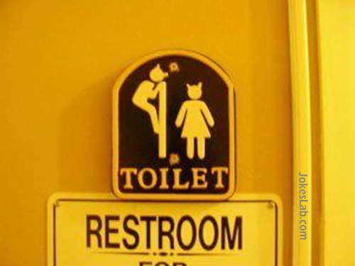 funny restroom sign,
